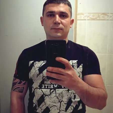 Nikolay, 30