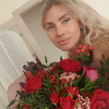 Svetlana, 43