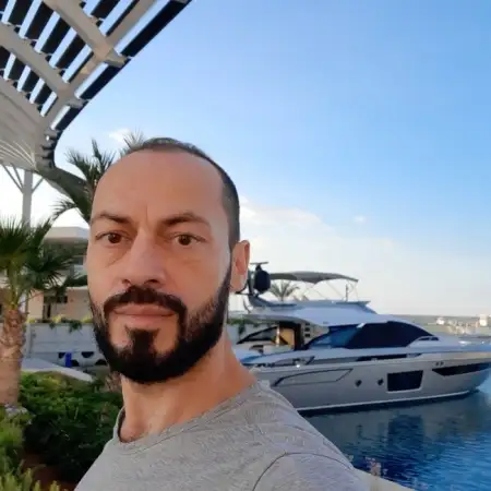 Aleh, 42