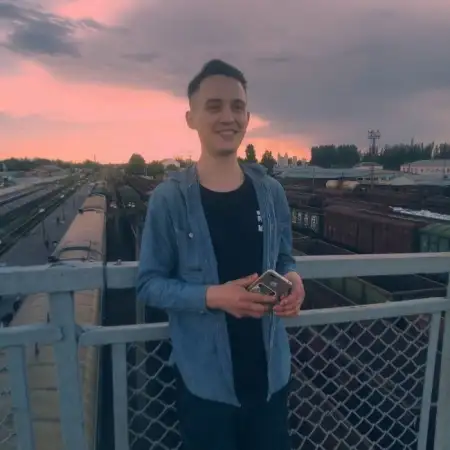 Андрей, 24