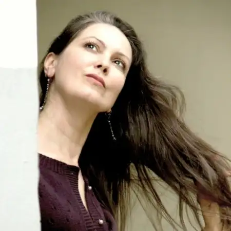 Elena, 53