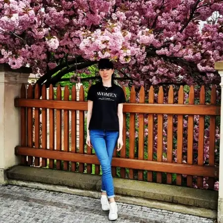 Viktoriia, 36