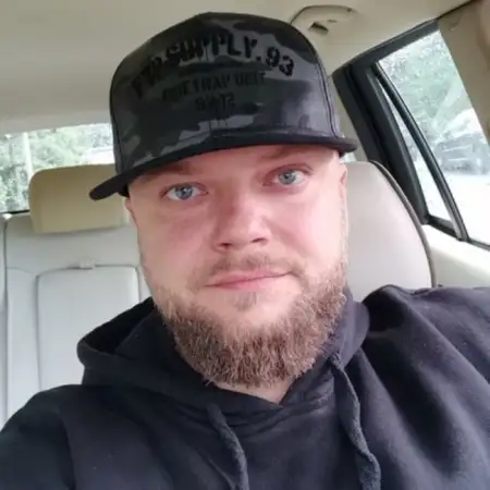 Roman, 36