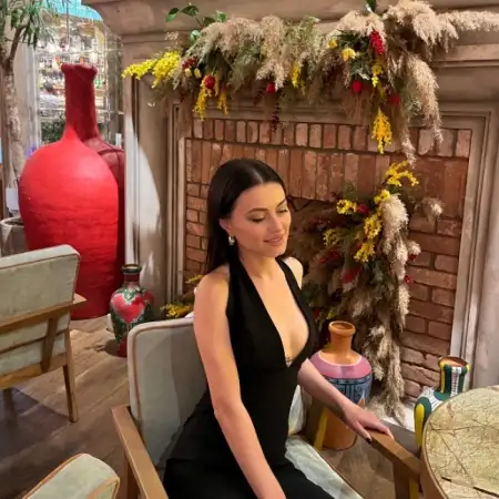 Екатерина, 33