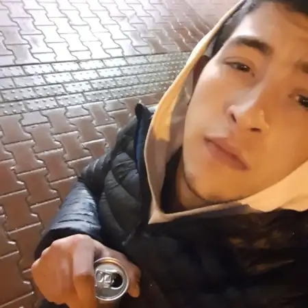 Armen, 23