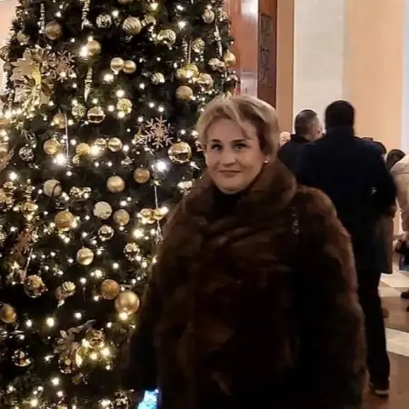 Dianna, 54