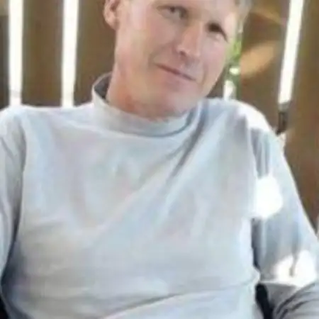 Andrei, 52