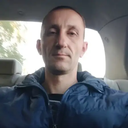 Коля, 41