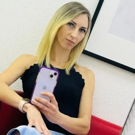 Liza, 37