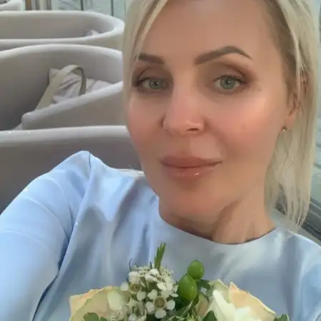 Анна, 50