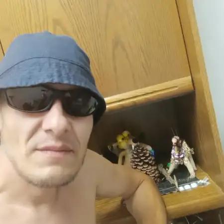 Vadym, 40