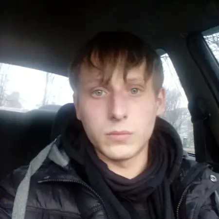 Dmitriy, 32