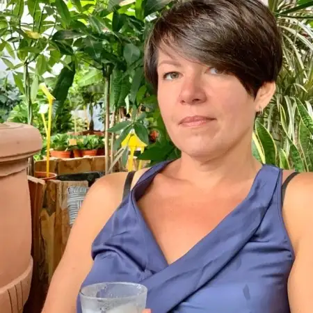 Yulia, 47