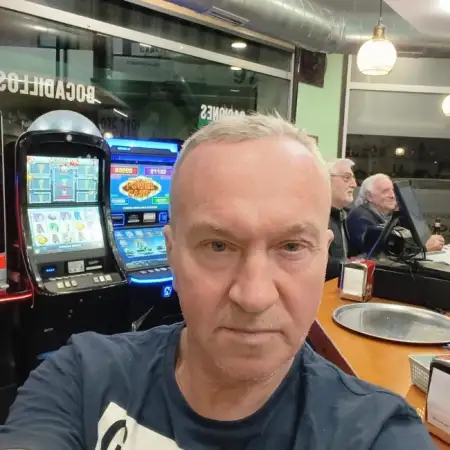 Слава, 63