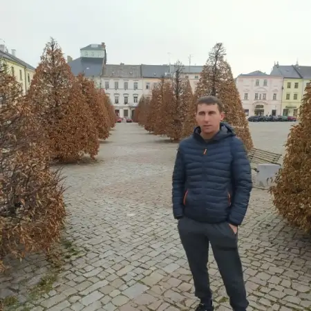 Andrey, 39