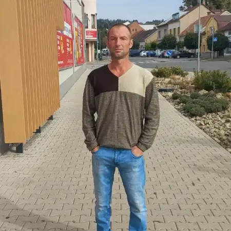 Альоша, 44