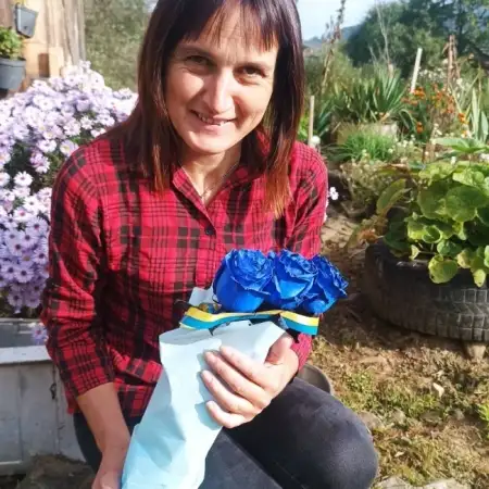 Lesia, 37