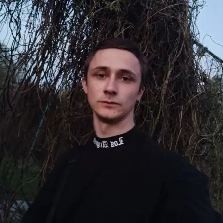 Андрій, 22