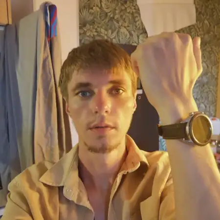 Maksim, 38