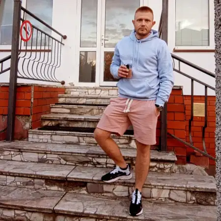 Evgenij, 32