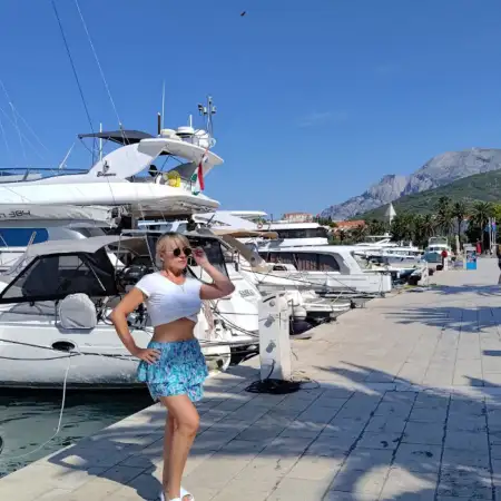 Ksenia, 50