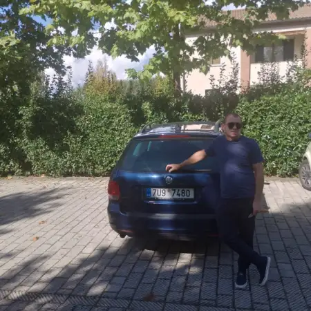 Слава, 49