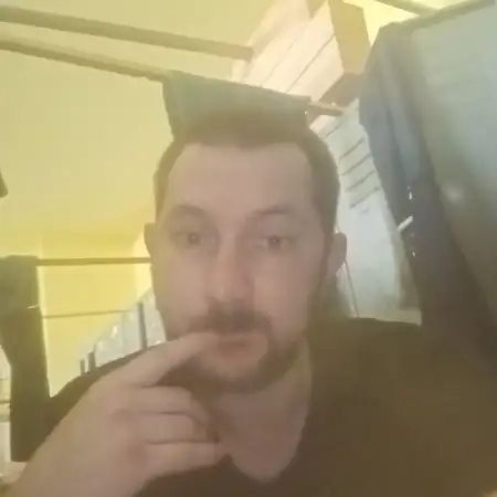Oleksandr, 39