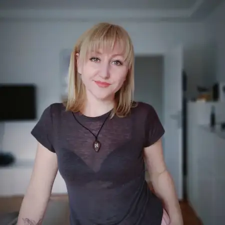 Valentina, 40Ханау 