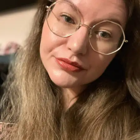 Sveta, 33