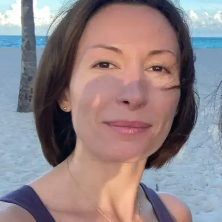 Alex, 43