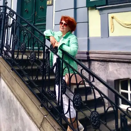 Helen, 61Бонн