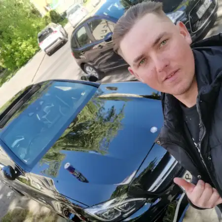 Konstantin, 26