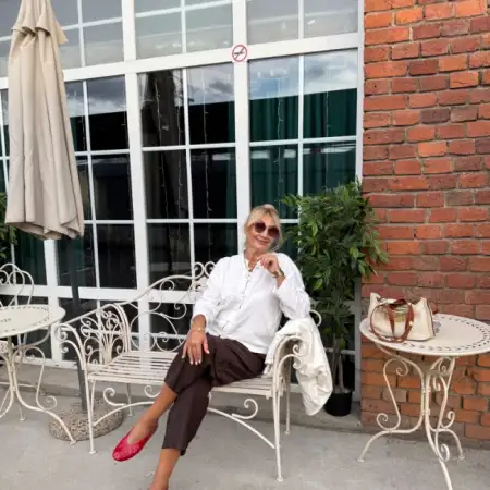 Виолетта, 49