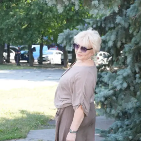 Олена