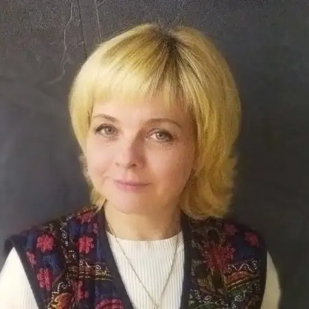 Юлия, 54