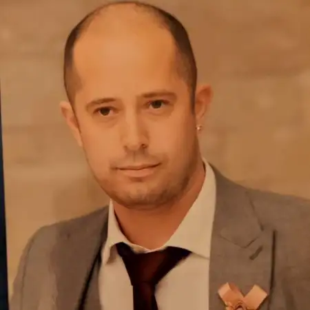 Petar, 39 Гельзенкирхен