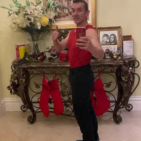 Sam, 39