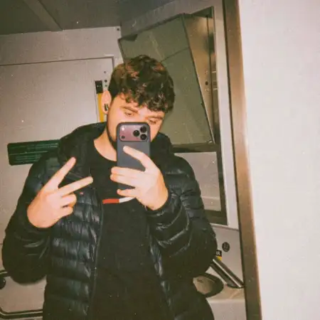 ARTUR, 21