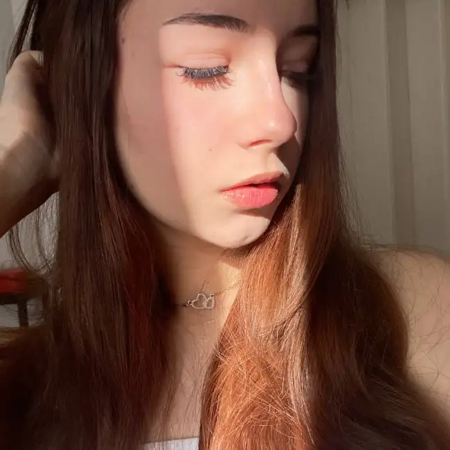 Marina, 22