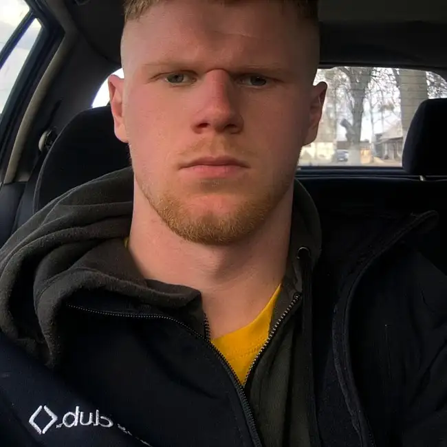 Petro, 23