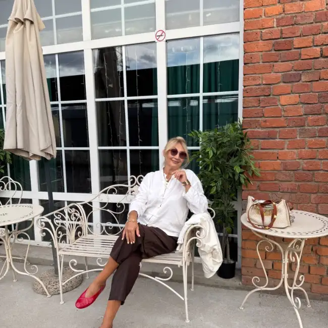 Виолетта, 49