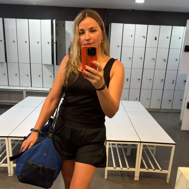 Natali, 48